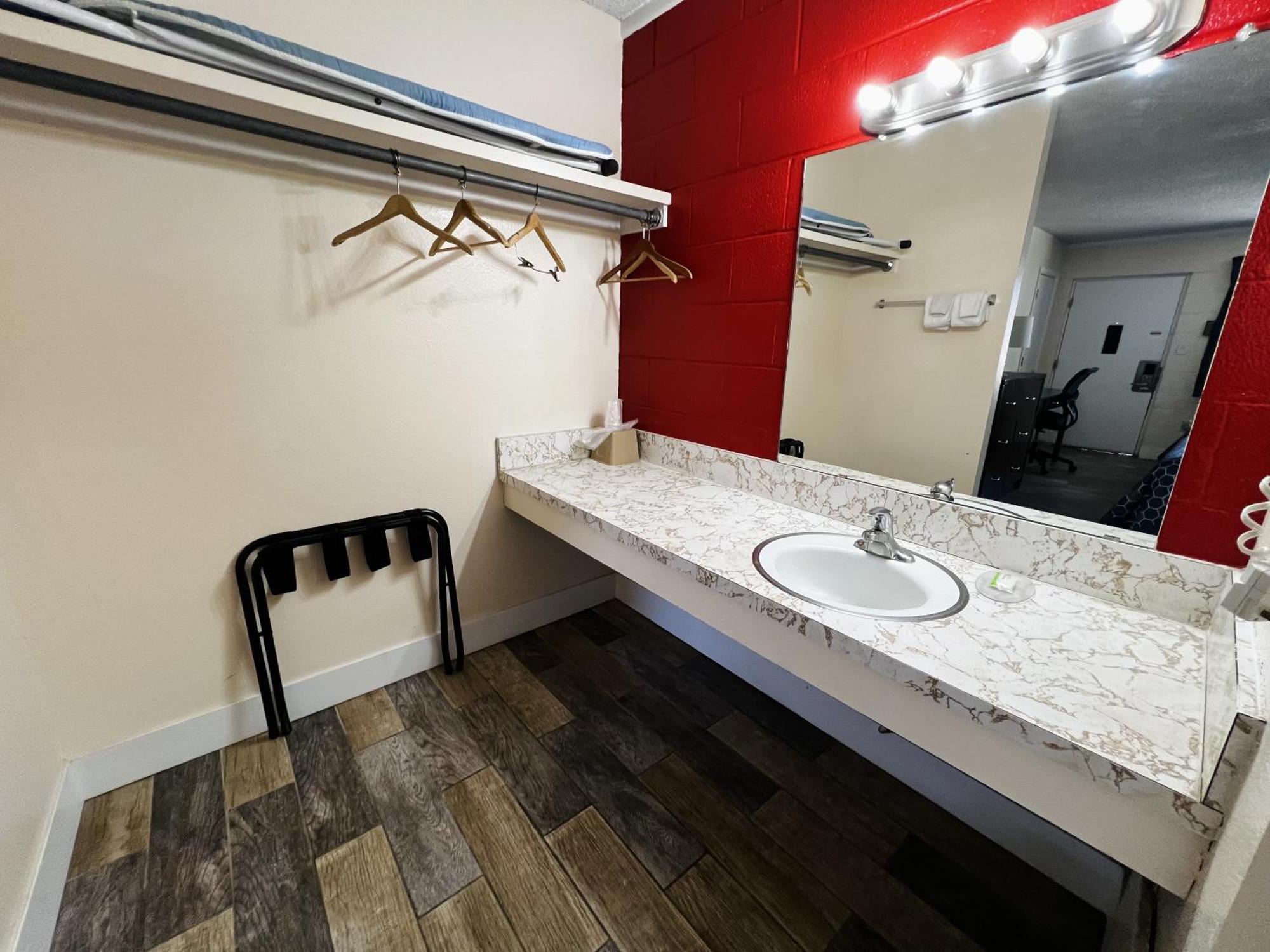 Cedar Lodge Сидър Сити Екстериор снимка